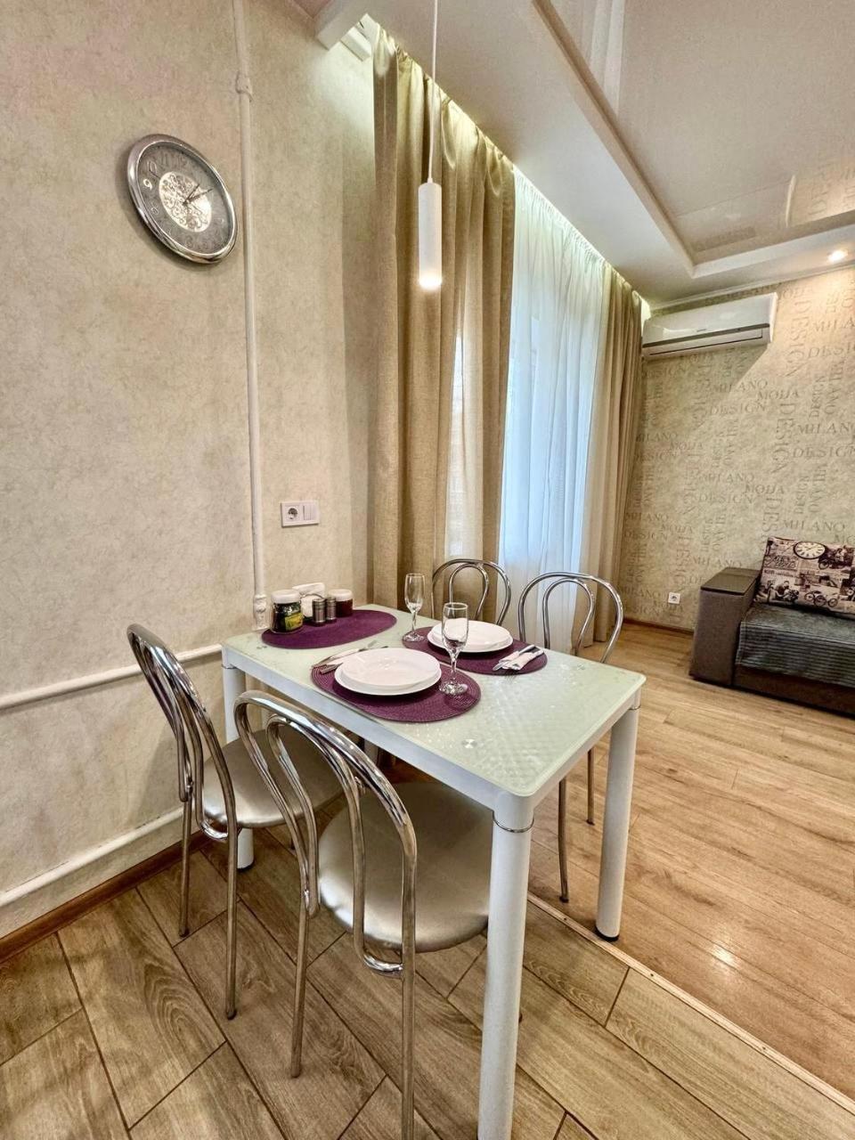 Apartpoltava Витончені Апартаменти Біля Лялькового Театру, Звітна Документація Для Відрядження, Банківський Чек Eksteriør bilde